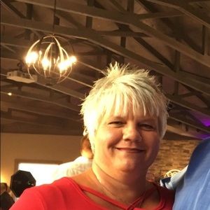 Meet your Posher, Kelli